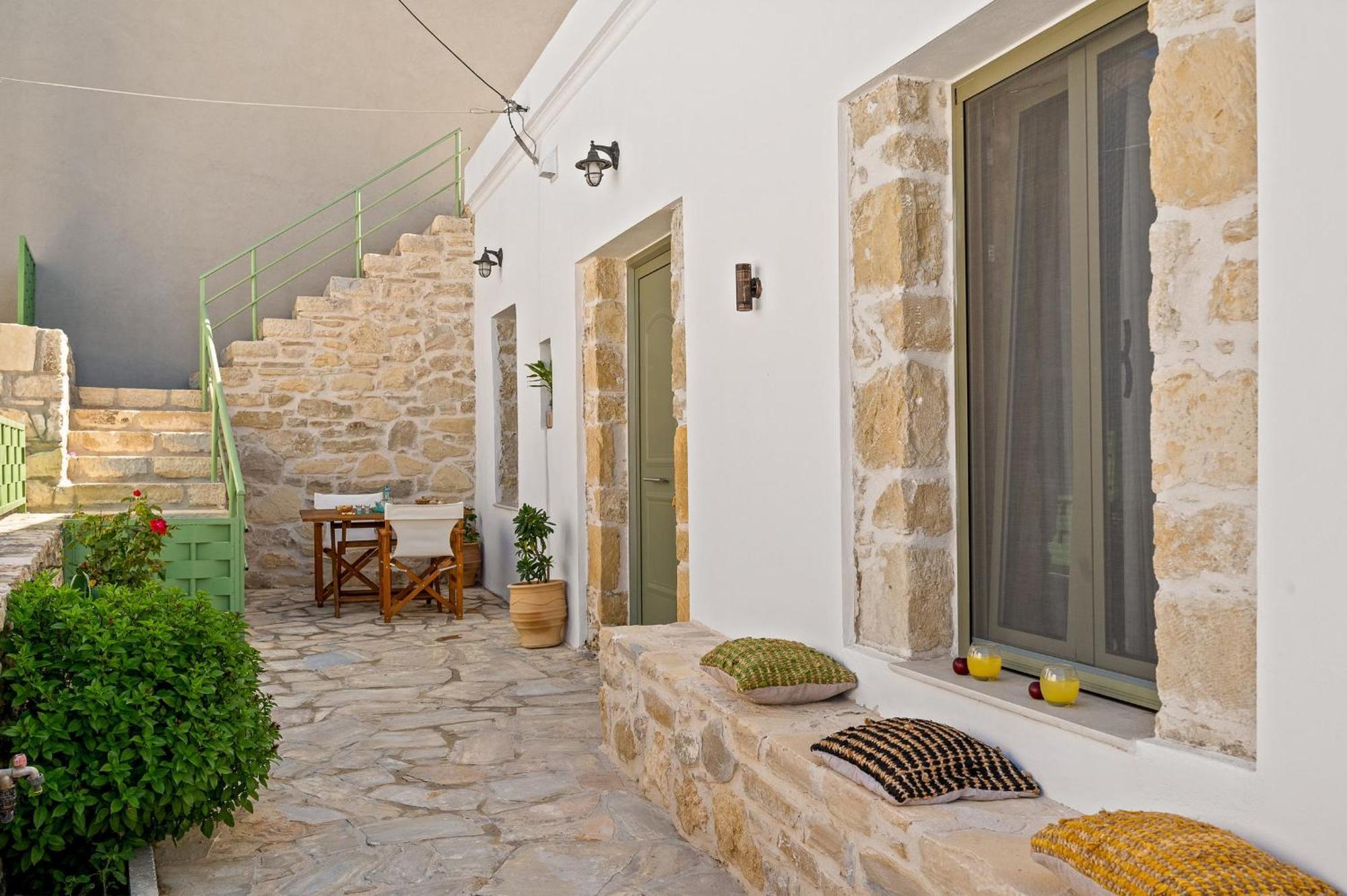Papadia Luxury Apartments Pitsidia Exteriér fotografie